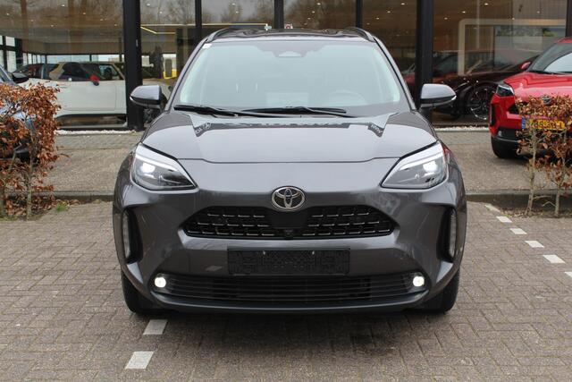 Toyota YARIS Cross 1.5 Hybrid 130 Executive 2e Paasdag open van 10:00 - 15:00 | Rijklaar | Camera's | JBL | PDC | Blind Spot | Apple/Android | Camera | El. achterklep | Stoel/Stuur-verwarming | All season