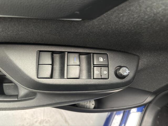 Toyota YARIS 1.5 VVT-i Dynamic NL Auto, slechts 61000km! Carplay, LM