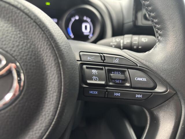 Toyota YARIS 1.5 VVT-i Dynamic NL Auto, slechts 61000km! Carplay, LM