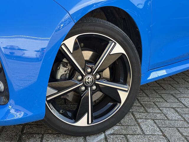 Toyota YARIS 1.5 Hybrid 130 Launch Edition NL Auto HUD JBL PDC BSM Dealer Onderhouden