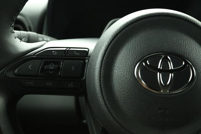 Toyota YARIS Cross 1.5 Hybrid 115 Dynamic | Adaptive Cruise Control | Achteruitrijcamera | Apple Carplay | Android Auto | Stoelverwarming | Stuurverwarming |