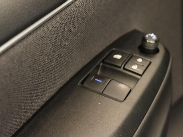 Toyota YARIS 1.5 Hybrid Active - CLIMATE CONTROL - DAB AUDIO - APPLE CARPLAY/ ANDROID AUTO - ARMSTEUN VOOR - CAMERA - ADAPTIEVE CRUISE CONTROL - THUISKOMER - MISTLAMPEN VOOR - LICHT EN REGENSENSOR