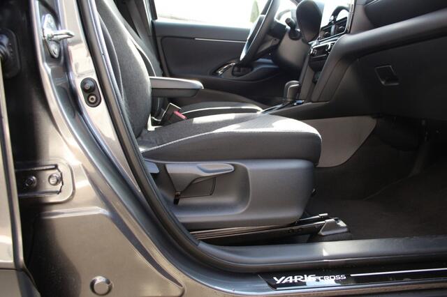 Toyota YARIS 1.5 HYBRID 115 First Edition, Trekhaak, Stoel/stuur verw, Camera , DAB