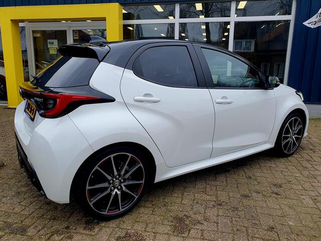 Toyota YARIS 1.5 Hybrid GR Sport All-in prijs!