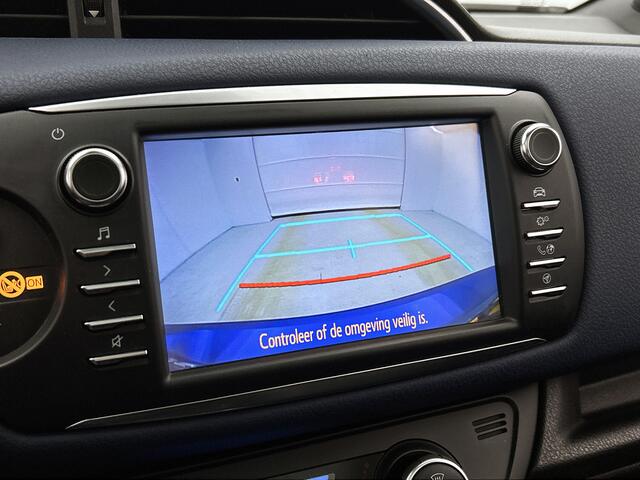Toyota YARIS 1.5 Hybrid Bi-Tone | Panoramadak | Navigatie | Climate Control |
