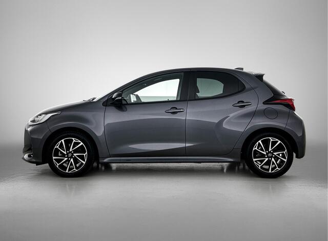 Toyota YARIS 1.5 Hybrid Executive | Navigatie | HUD | Leer | Stoel en Stuurverwaming |