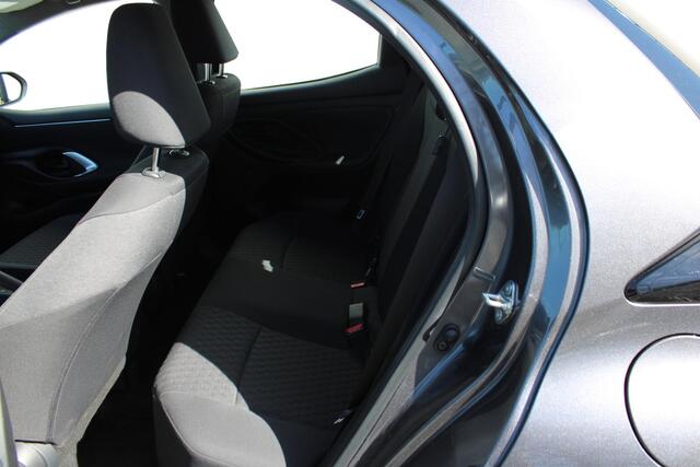 Toyota YARIS 1.5 VVT-i Active Applecarplay/Androidauto, Cruise Control, Dealeronderhouden