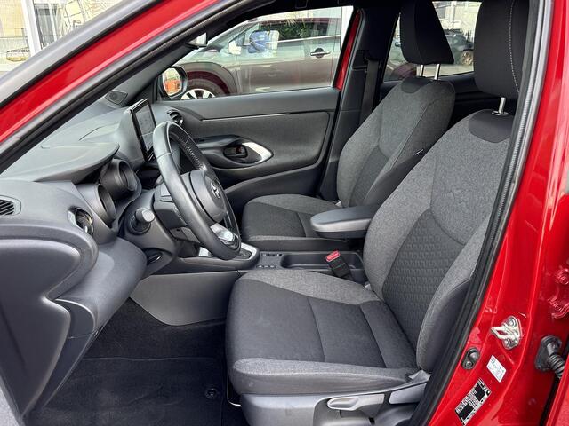 Toyota YARIS Cross 1.5 Hybrid First Edition **KEYLESS/ ADAPTIEF CRUISE CONTROL/ NAVIGATIE**