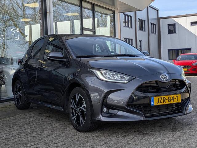 Toyota YARIS 1.5 Hybrid 115 First Edition | Stoel- stuurverwarming | ACC | Climate control | Led | Camera | Keyless