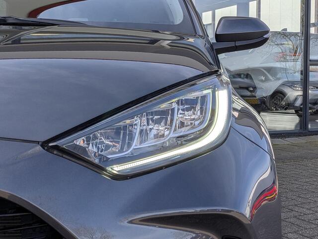 Toyota YARIS 1.5 Hybrid 115 First Edition | Stoel- stuurverwarming | ACC | Climate control | Led | Camera | Keyless