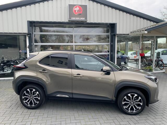 Toyota YARIS 1.5 Hybrid 115 First Edition, stoel en stuurverwarming, adaptive cruise, airco, all-in prijs incl afleverbeurt en apk tot 2029!