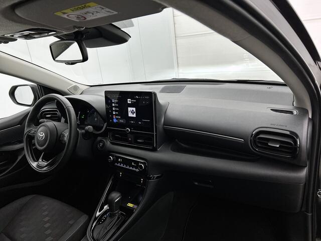 Toyota YARIS 1.5 Hybrid 115 Dynamic | Navigatie | PDC | BLS | Stuur-Stoelverwarming |