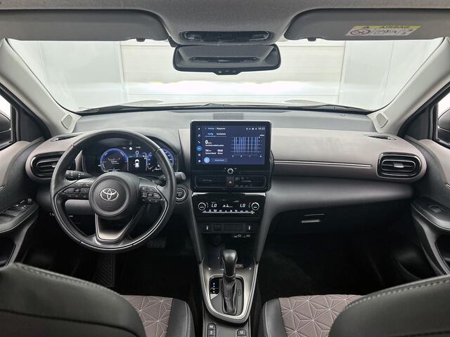 Toyota YARIS Cross 1.5 Hybrid 130 Executive | BTW Voertuig | Stoel en stuurwielverwarming | Onderweg-naar-dealer