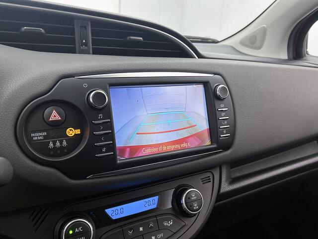 Toyota YARIS 1.5 Hybrid Design | NL auto | Dealeronderhouden | Achteruitrijcamera | Onderweg-naar-dealer