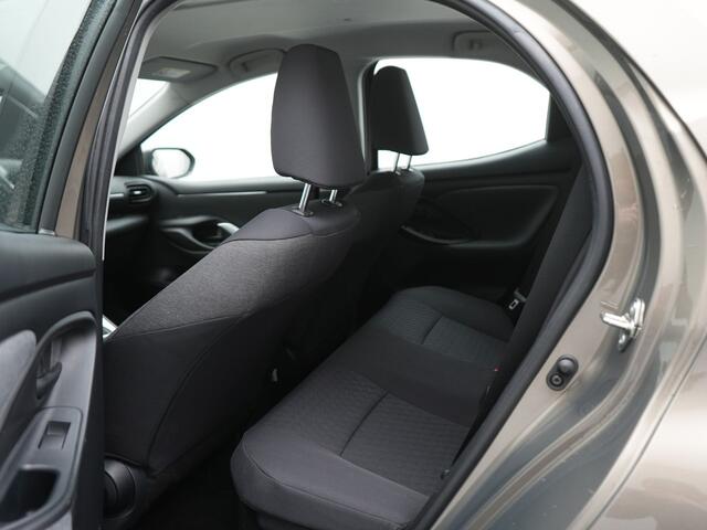 Toyota YARIS 1.5 Hybrid First Edition | Navigatie | Parkeercamera | Apple Carplay/Android Auto