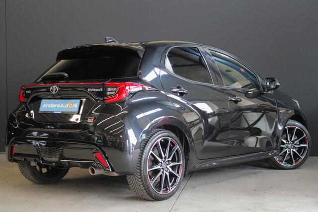 Toyota YARIS 1.5 Hybrid GR Sport |all season banden|leder/alcantara|BSM|stoelverwarming|