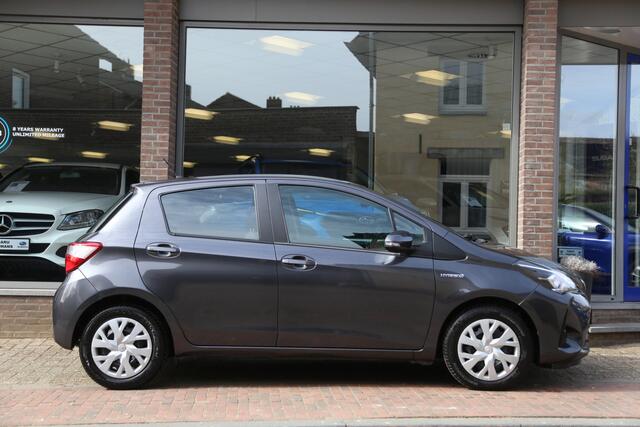 Toyota YARIS 1.5 Hybrid Active Navi Camera