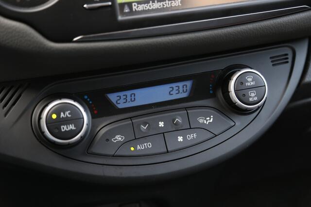 Toyota YARIS 1.5 Hybrid Active Navi Camera