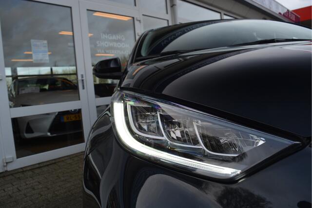 Toyota YARIS 1.5 Hybrid First Edition Black ? Trekhaak ?LED ? Orig. NL ? NAP ?