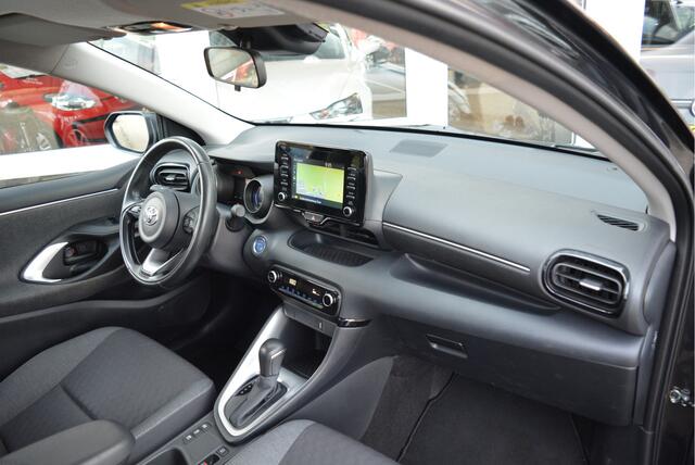 Toyota YARIS 1.5 Hybrid First Edition Black ? Trekhaak ?LED ? Orig. NL ? NAP ?