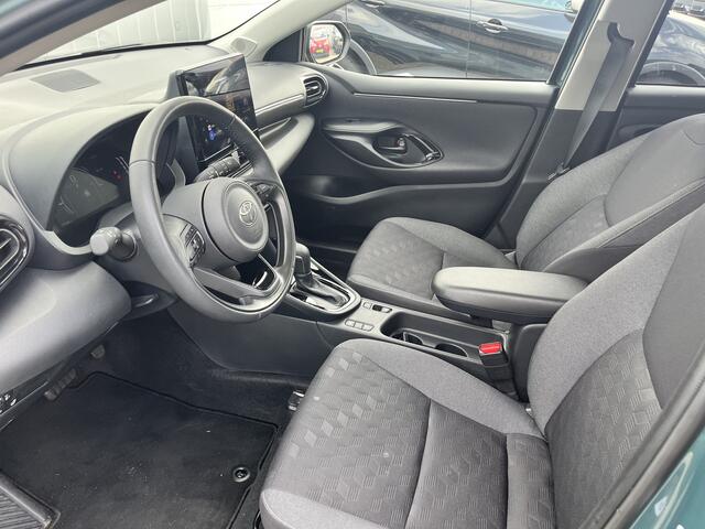 Toyota YARIS 1.5 Hybrid 115 Dynamic Comfort Pack NL Auto Parkeersensoren Stoel Stuur Verwarmd