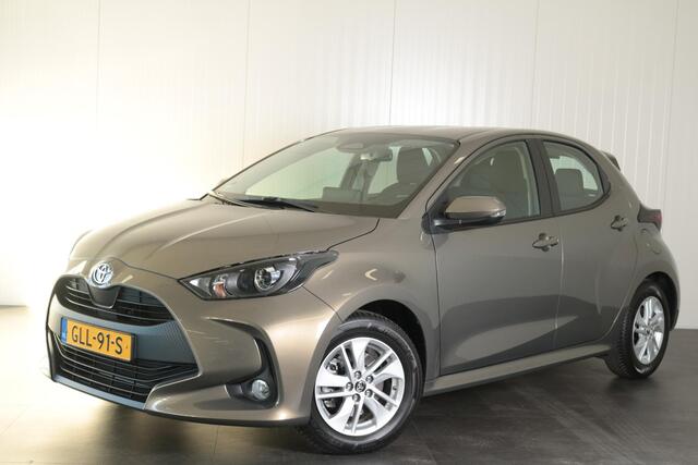Toyota YARIS 1.5 Hybrid 115 Active, Lichtmetalen Velgen, Camera, Apple Carplay, Android Auto!