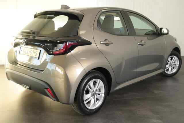 Toyota YARIS 1.5 Hybrid 115 Active, Lichtmetalen Velgen, Camera, Apple Carplay, Android Auto!