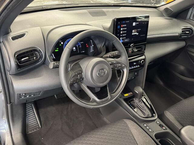 Toyota YARIS Cross 1.5 Hybrid 130pk Automaat Dynamic | NIEUW !| LED Verlichting | LM-Velgen | Car play | | Camera | Climate Control | Stoel/Stuurwiel verwarming | ( Vestiging -