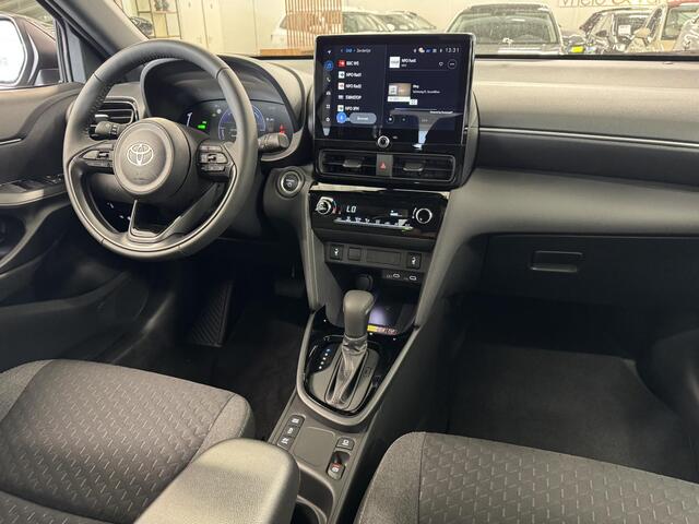 Toyota YARIS Cross 1.5 Hybrid 130pk Automaat Dynamic | NIEUW !| LED Verlichting | LM-Velgen | Car play | | Camera | Climate Control | Stoel/Stuurwiel verwarming |