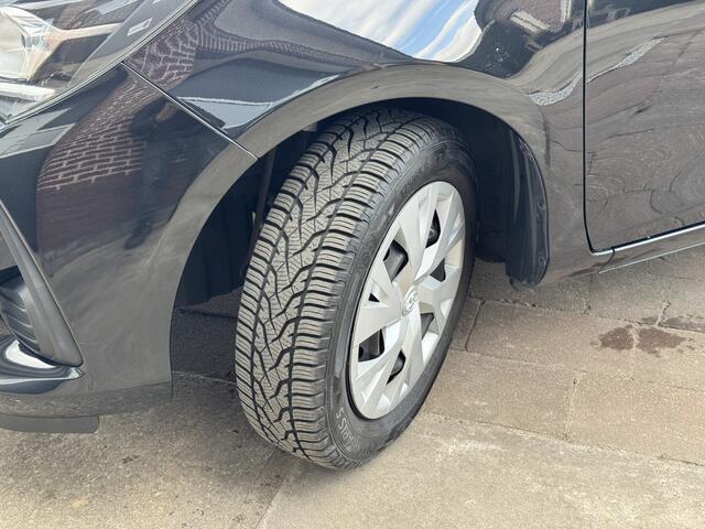 Toyota YARIS 1.0 VVT-i Energy | NAP | Trekhaak | Camera | Cruise | Allseason | Rijklaar + nieuwe apk