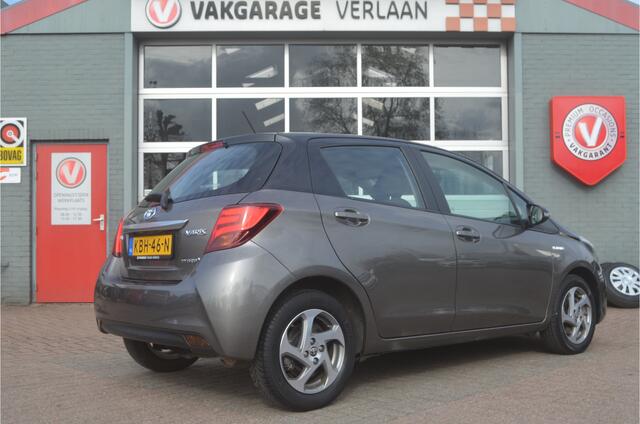 Toyota YARIS 1.5 Hybrid ....12 mnd. gar.....
