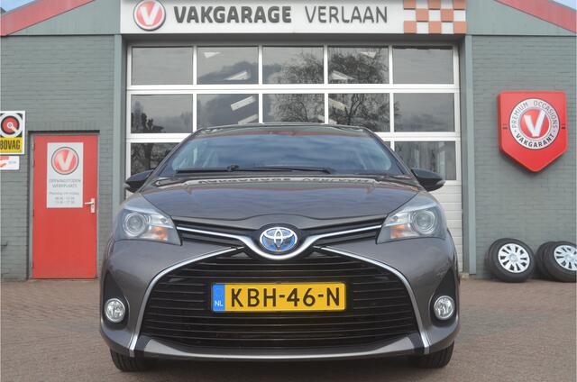 Toyota YARIS 1.5 Hybrid ....12 mnd. gar.....