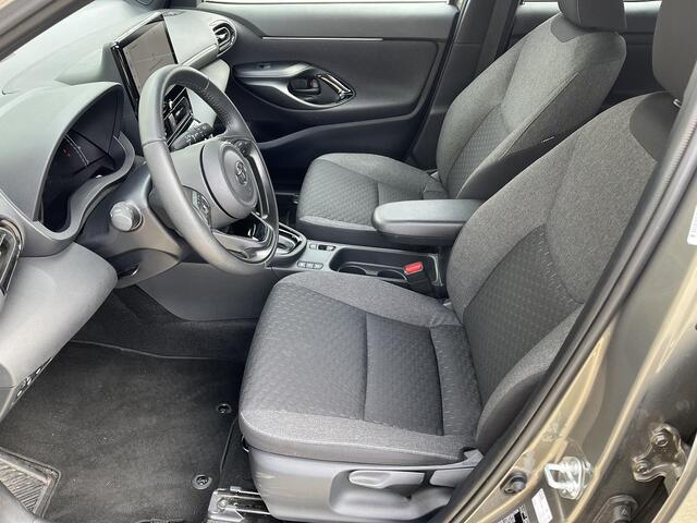 Toyota YARIS Cross 1.5 Hybrid 115 First Edition | Stoelverwarming | Parkeersensoren | Dodehoek detectie