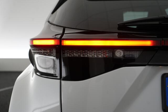 Toyota YARIS Cross 1.5 Hybrid GR Sport | Navi | Stoelverwarming