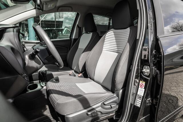 Toyota YARIS 1.5 Hybrid Executive Camera | Stoelverwarming