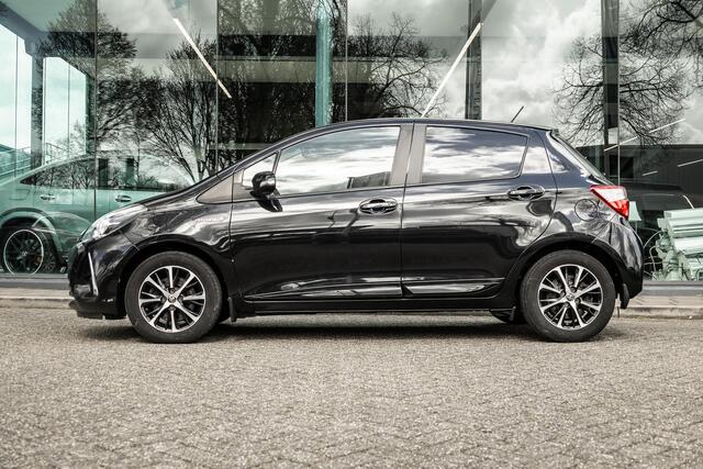 Toyota YARIS 1.5 Hybrid Executive Camera | Stoelverwarming