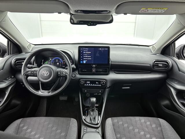 Toyota YARIS 1.5 Hybrid Dynamic Automaat | Parkeersensoren | Dodehoekdetectie | Stoel-/Stuurverwarming | Draadloze Telefoonlader |