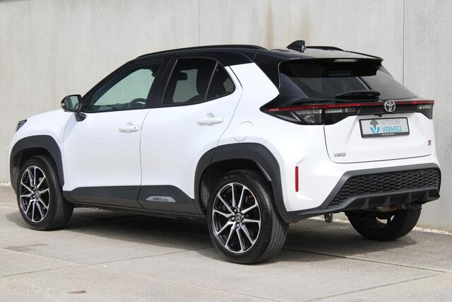 Toyota YARIS Cross 1.5 Hybrid 130 GR SPORT / ADAPT CRUISE / 360 CAMERA / PANO DAK / JBL SOUND / BI-TONE