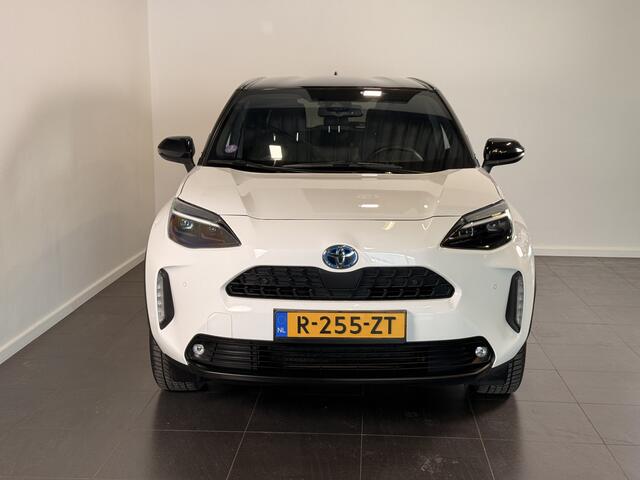 Toyota YARIS Cross 1.5 Hybrid Business Plus | Stoelverwarming | Parkeersensoren voor en achter | Ruben t/m 16-4