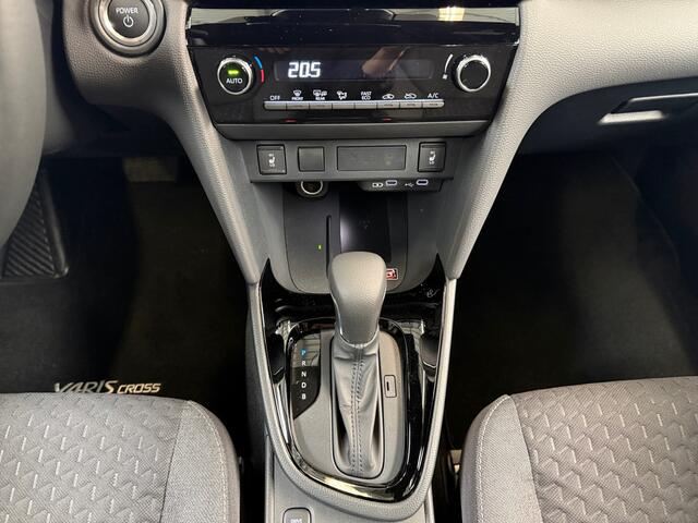 Toyota YARIS Cross 1.5 Hybrid 130 Dynamic I Direct leverbaar I Stoel en Stuurverwarming I Dodehoekdetectie I Camera