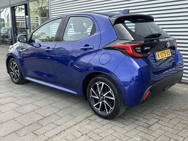Toyota YARIS 1.5 Hybrid Dynamic | LED | CruiseControl | Navi | Camera |