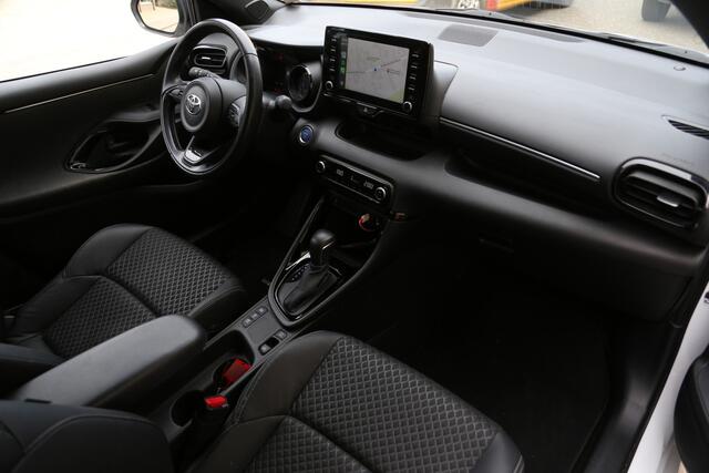 Toyota YARIS 1.5 Hybrid Executive Sport Bi-Tone Navi Carplay LED Camera