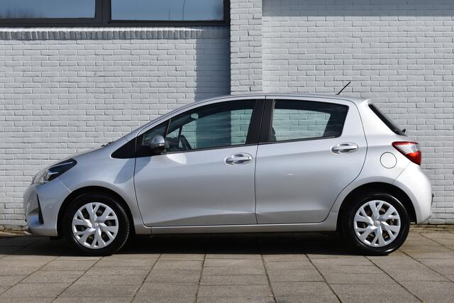 Toyota YARIS 1.5 VVT-i Active Automaat 112pk | Dealer onderhouden | Achteruitrijcamera | Cruise control |