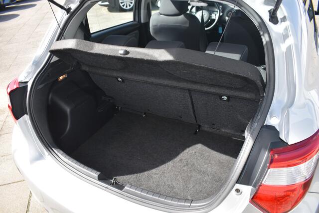 Toyota YARIS 1.5 VVT-i Active Automaat 112pk | Dealer onderhouden | Achteruitrijcamera | Cruise control |