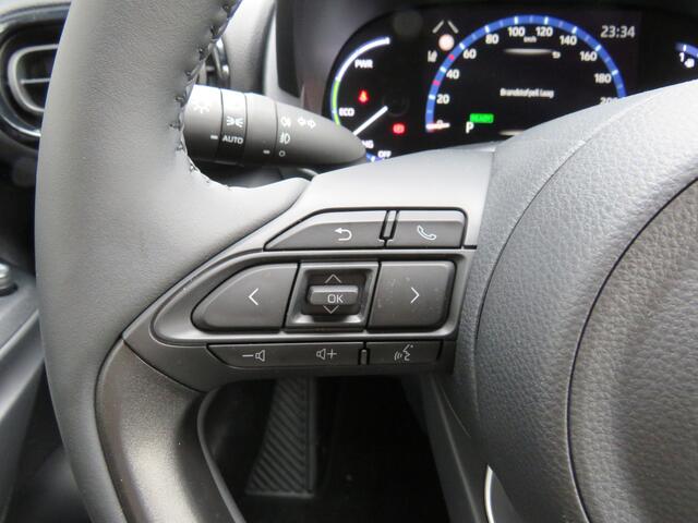 Toyota YARIS Cross 1.5 Automaat Hybrid 130 Dynamic Navi /17"LM / Trekhaak / Camera / Stoelverwarming