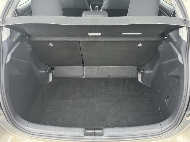 Toyota YARIS 1.5 Hybrid Active NL-auto! Apple CarPlay/Android Auto Navigatie, Achteruitrijcamera, Adaptieve cruise control, Climate control, Nieuw geleverd en dealeronderhouden