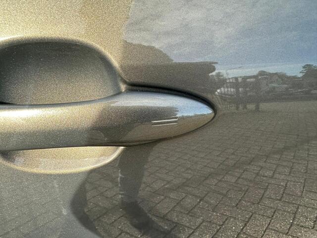 Toyota YARIS Cross 1.5 Hybrid Business Plus | NAVI | CAMERA | TREKHAAK AFN | APPLE CARPLAY | STUUR EN STOELVERWARMING | LMV 17' |