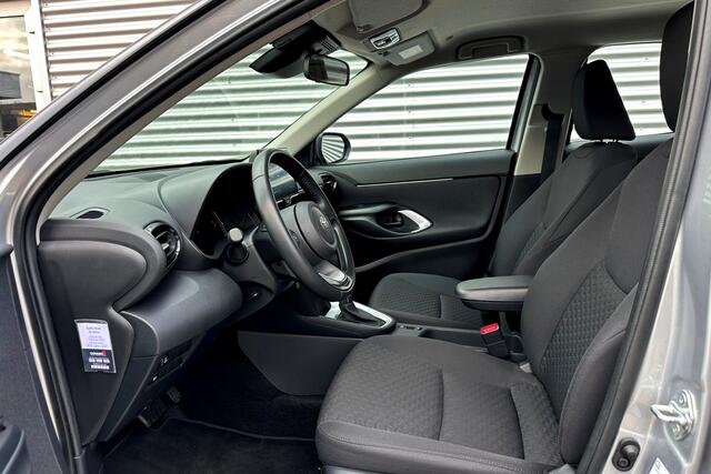 Toyota YARIS Cross 1.5 Hybrid Comfort Plus Carplay / Sportv.
