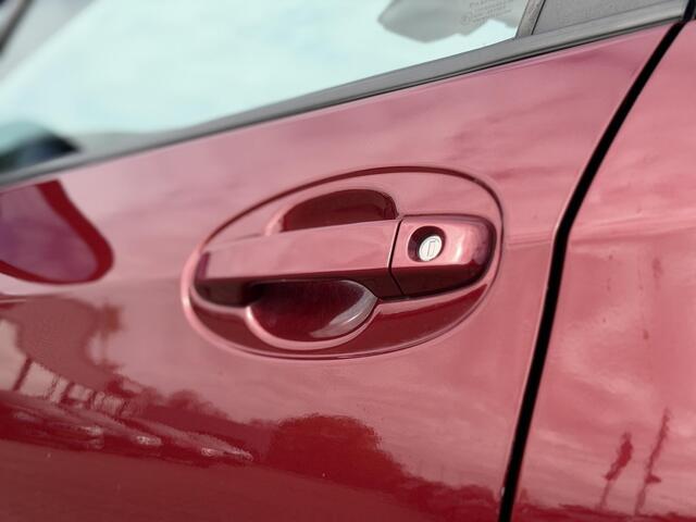 Toyota YARIS 1.5 Hybrid Bi-Tone