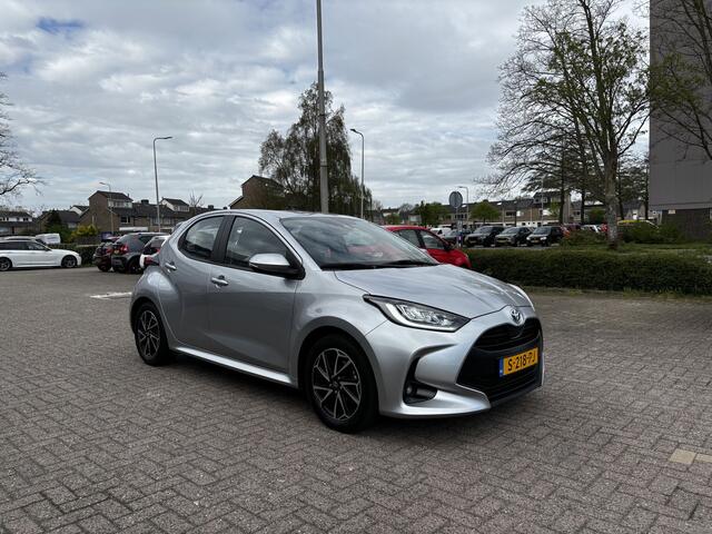 Toyota YARIS 1.5 Hybrid Dynamic Acamera cruise Lmv Nap